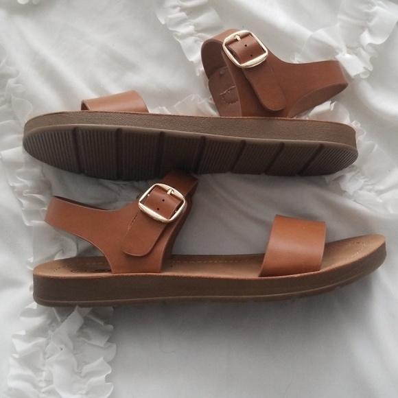 Sandals - Picture 2 of 3